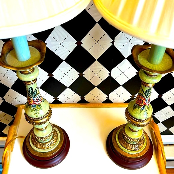 Vintage Pair Tall Ornate Lamps – Regency & Chinoiserie-Inspired Elegance - Picture 12 of 12